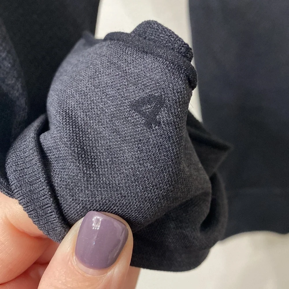 Lululemon grey crop leggings size 4